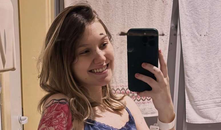 Isabel Veloso deu à luz o primeiro filho enquanto estava internada com complicações de câncer.