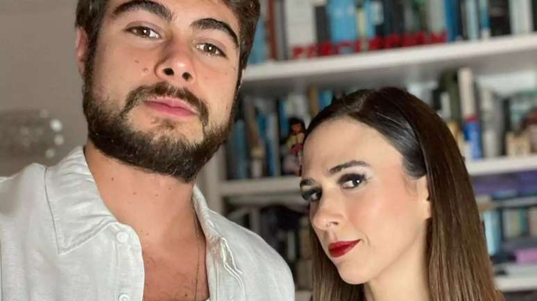 Tata Werneck and Rafael Vitti renew their wedding vows on a paradisiacal beach; I wait