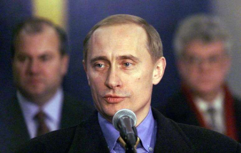 Vladimir Putin em entrevista coletiva em outubro de 1999