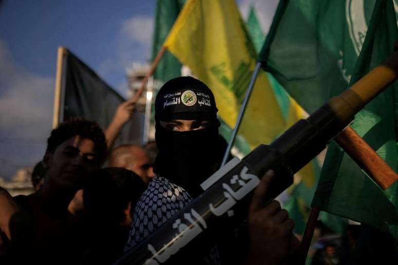 Manifestantes em Sidon, no Líbano, em 31 de julho de 2024, protestam para condenar o assassinato do líder do Hamas, Ismail Haniyeh, no Irã