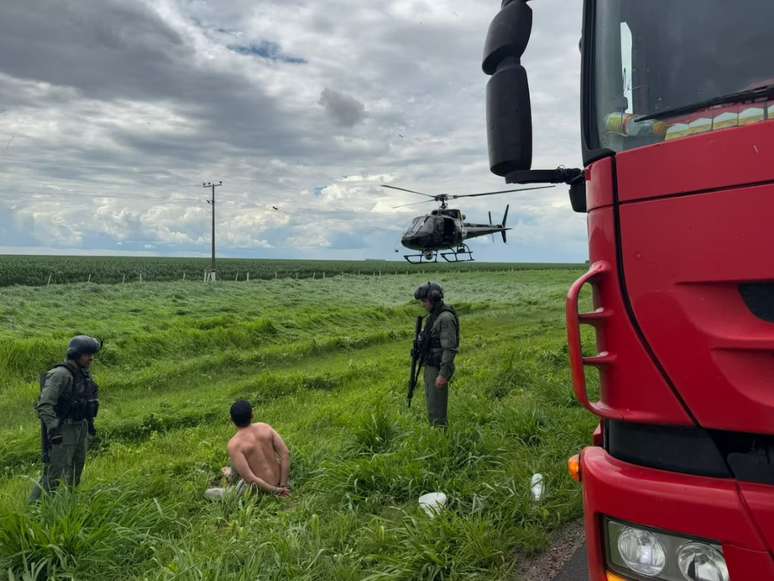 Homem que ameaçou, pelas redes sociais, um ataque violento em Brasília foi preso na Bahia em operação que contou com apoio aéreo