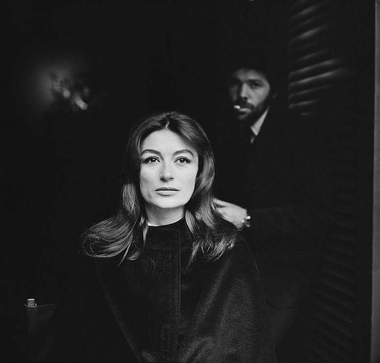 Anouk Aimée em retrato branco e preto