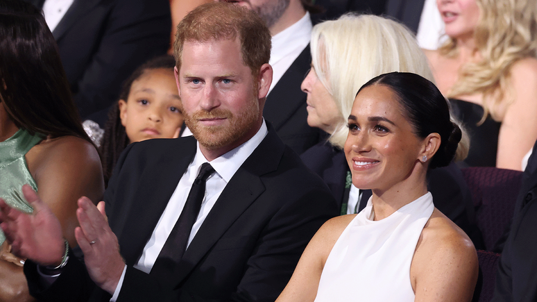 O duque e a duquesa de Sussex, príncipe Harry e Meghan Markle, no ESPY Awardsjogo do aviao casino2024