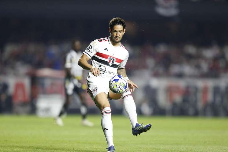 Pato em ação pelo São Paulo, seu último clube –