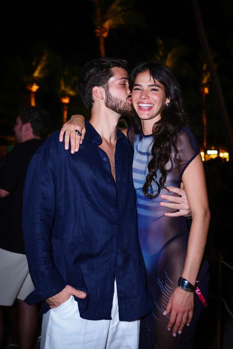 João Guilherme e Bruna Marquezine (Foto: Manuela Scarpa/Brazil News)