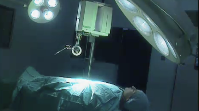 Tomorrow's World pensou que os pacientes seriam operados por rob&ocirc;s operados remotamente por um cirurgi&atilde;o de um local distante