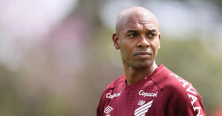 Fernandinho se despede do Athletico 