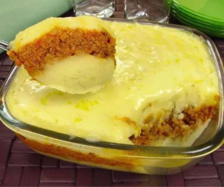 Pur&ecirc; recheado com carne mo&iacute;da (Reprodu&ccedil;&atilde;o / Guia da Cozinha)