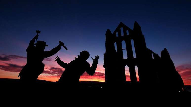 A histórica Abadia de Whitby, no Reino Unido, é famosa por ser a inspiração por trás de Drácula, de Bram Stoker