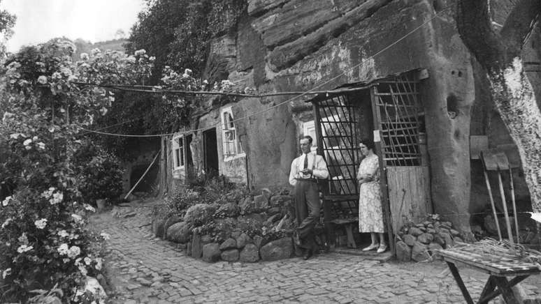 Famílias viveram nas casas de pedramc esportesdasorteKinver durante séculos