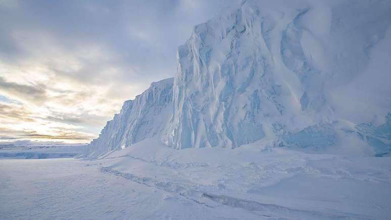 No estreito de McMurdo, o gelo marinho está ficando mais fino e sua formação no inverno ocorre mais tarde, em comparação com as médias históricas