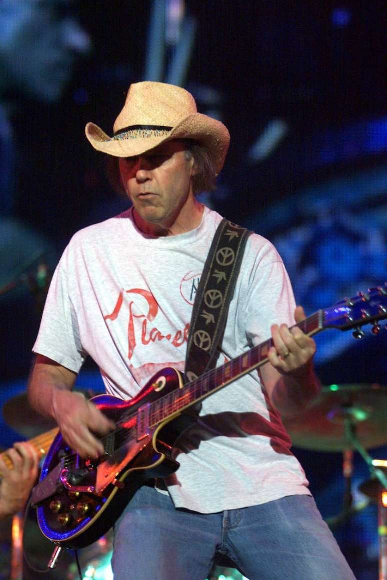 Neil Young se apresenta no Rock In Rio, em 2001