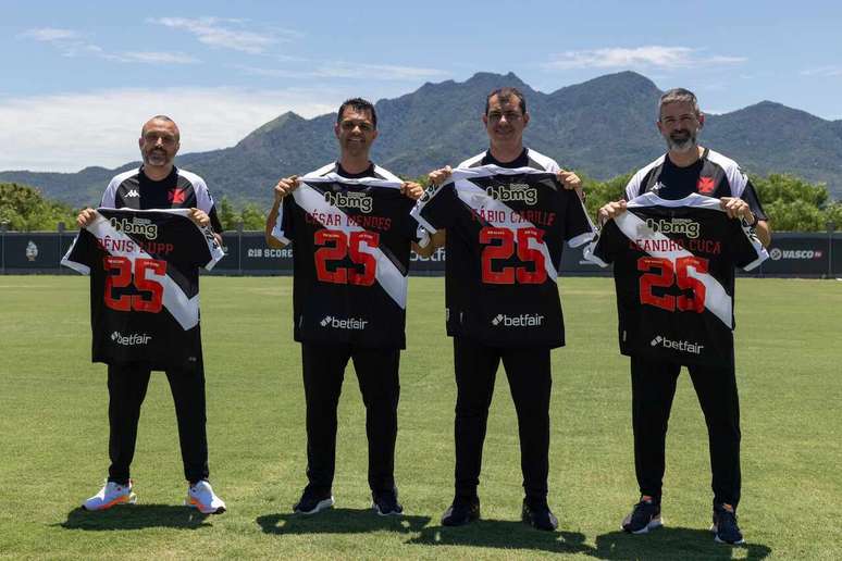 Assistants alongside Carille, new Vasco employees – Assistants alongside Carille, new Vasco employees –
