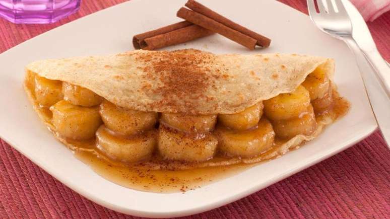 Panqueca de aveia com banana e mel – Foto: Guia da Cozinha