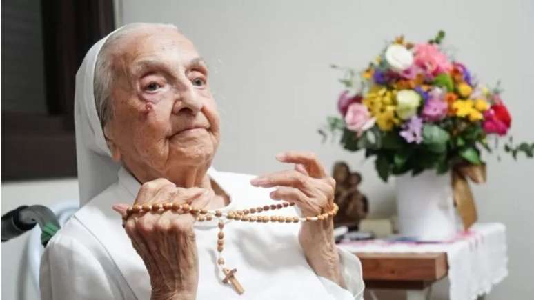 Longevidade de freira brasileira de 116 anos ainda deve ser validado pelo Guinness World Records