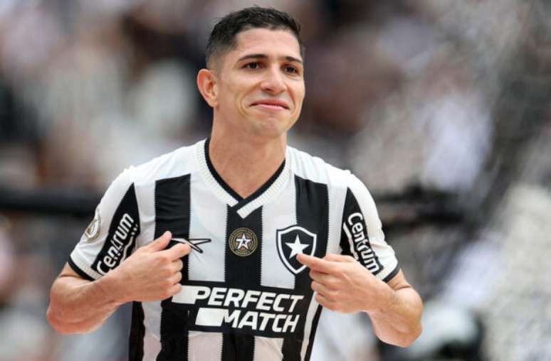 Vitor Silva/Botafogo - Legenda: Savarino deve permanecer no Botafogo