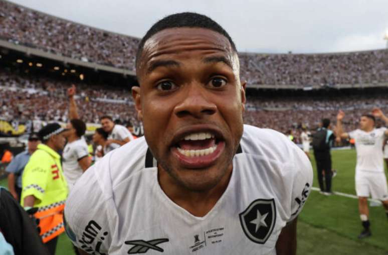 Vitor Silva/Botafogo. - Legenda: Júnior Santos pode deixar Botafogo