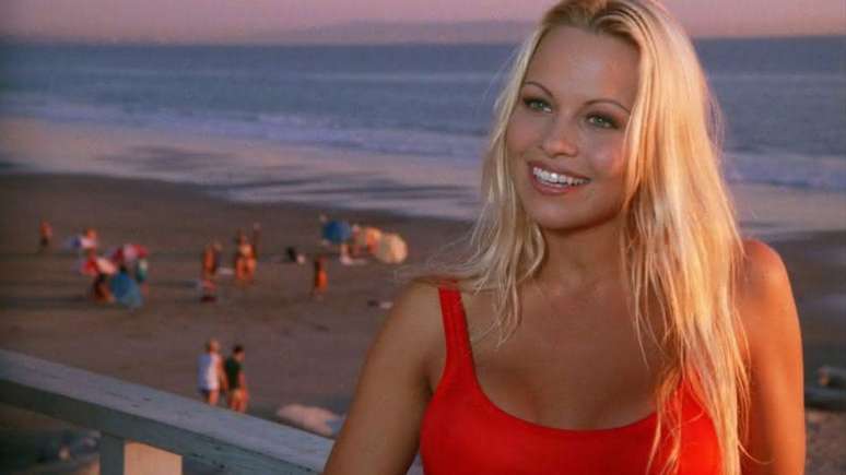 Pamela Anderson também optou por não contar com a ajuda de um estilista e escolheu sua roupa por conta própria