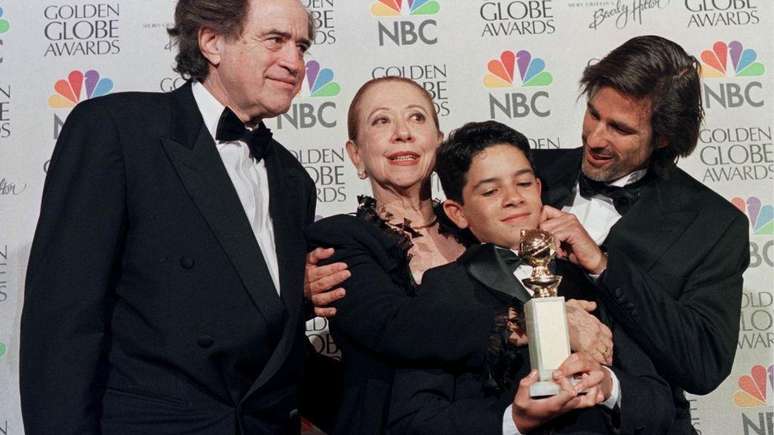 Central do Brasil ganhou Globo de Ouro de melhor filme estrangeirocodigo promocional da betesporte1999