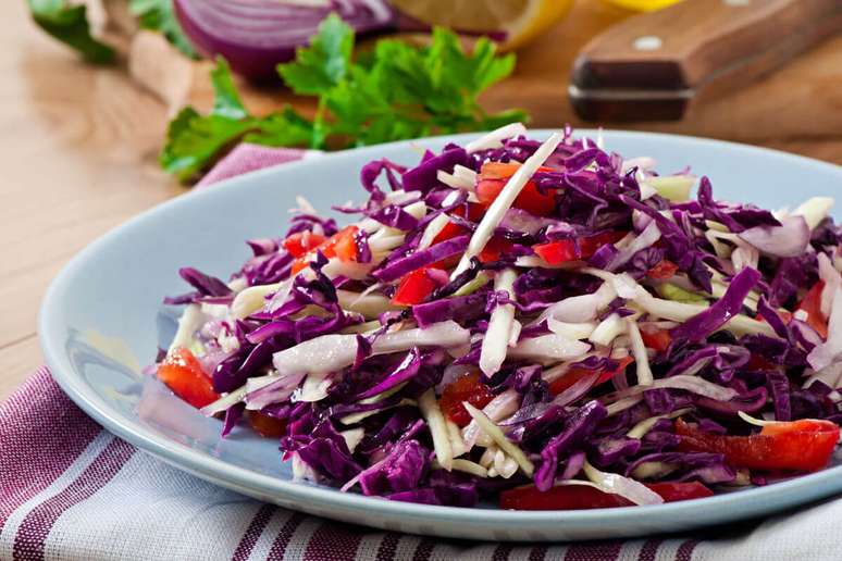 Salada de repolho refrescante 