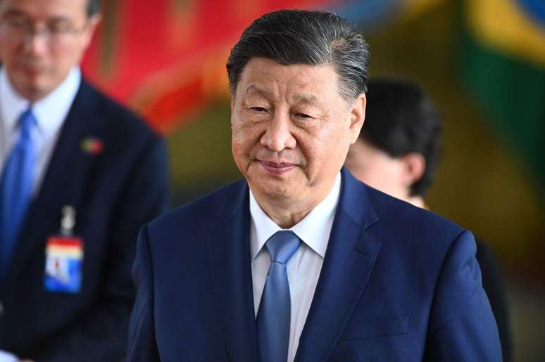 A economia chinesa está desacelerando; muitos esperam que o presidente Xi Jinping tome medidas quanto a isso em 2025