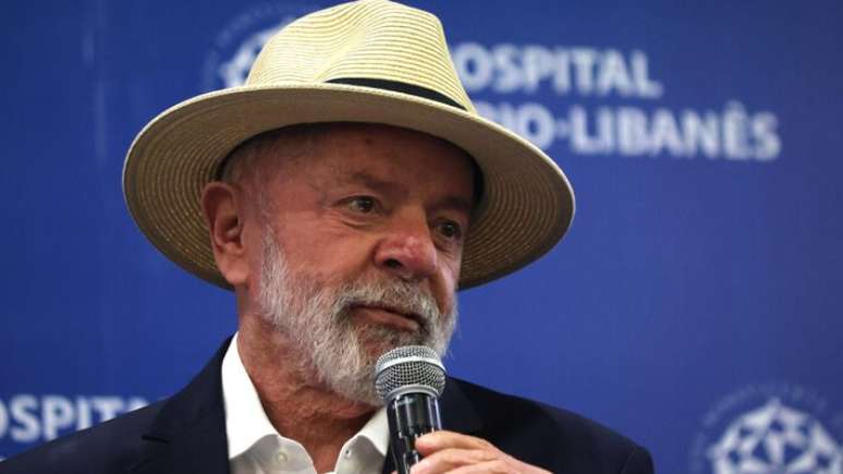 Lula está fora do Planalto desde internação no dia 9 de dezembro; presidente passou por duas cirurgias, recebeu alta no dia 15 e tem despachado fora da sede do governo durante recuperação