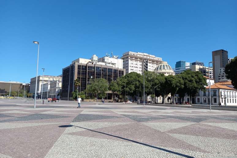 No Rio de Janeiro, a Praça XV pode ser o ponto de partida para explorar a cidade 