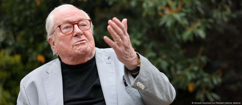 Jean-Marie Le Pen estava havia várias semanas num centro de cuidados em Garches, nas proximidades de Paris