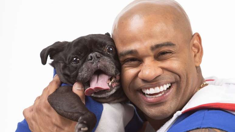 Com câncer, cachorro de Cézar Black precisará amputar a pata