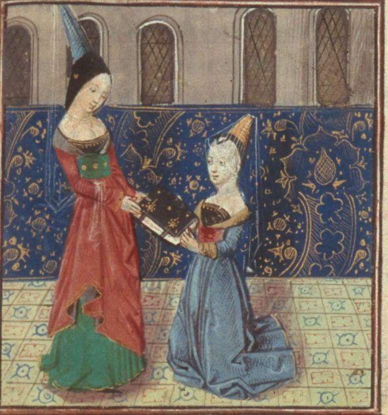 Christine de Pizan presenteando uma nobre mulher com um livro, em ilustração provavelmente feita em 1575