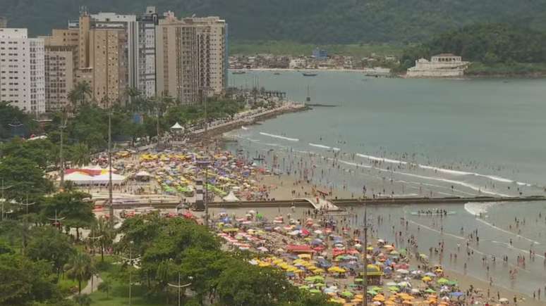 Surto de virose leva milhares de pessoas a postos de saúde no litoral de SP