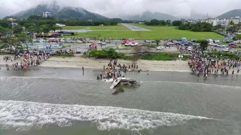 Avião caislots real pagaUbatuba