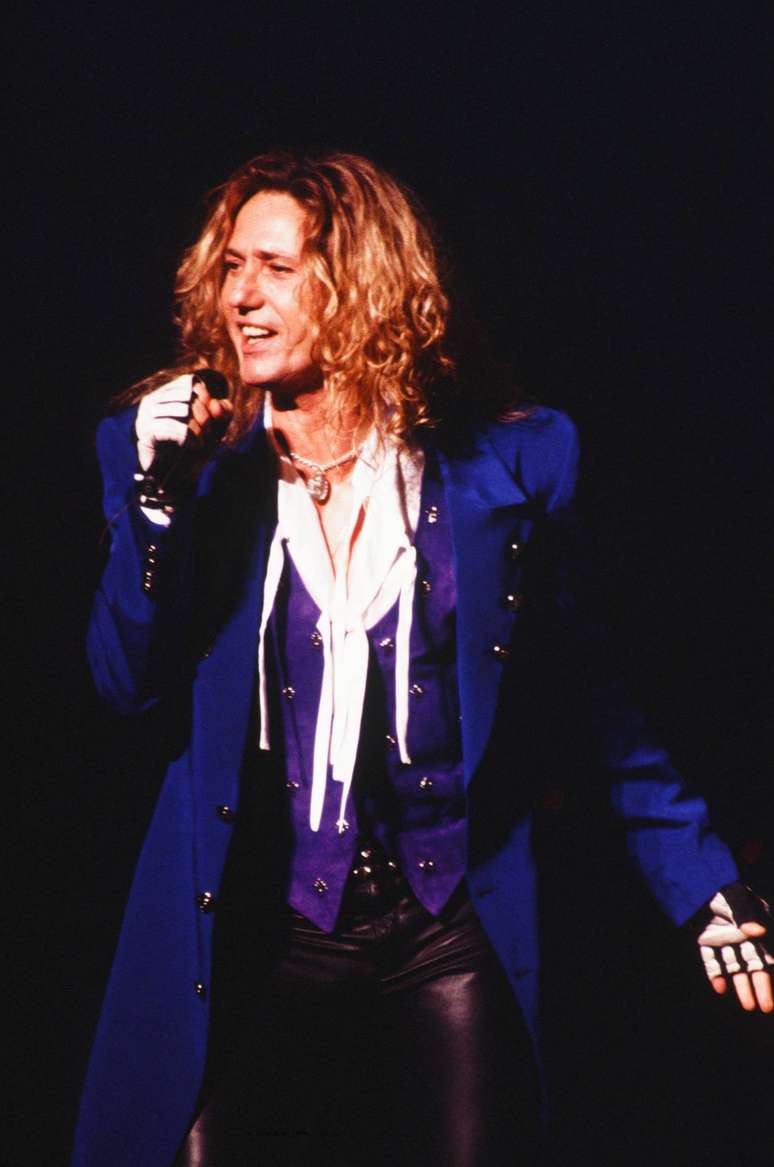 David Coverdale durante show com Jimmy Page em 1993 