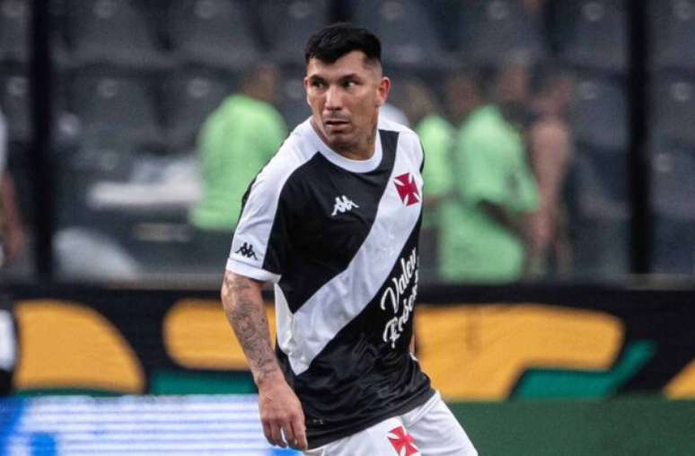 Segunda passagem de Medel no Boca termina de maneira frustrante –