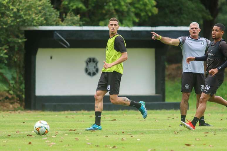 Lateral-esquerdo Wadson fala sobre oportunidade de disputar o Campeonato Capixaba. 