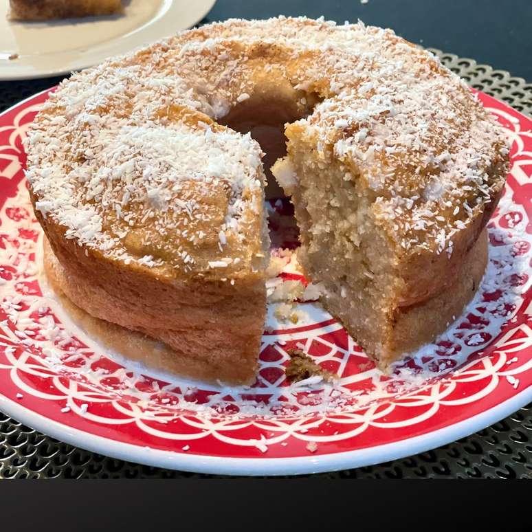 BOLO DE COCO SEM GLÚTEN E SEM LACTOSE