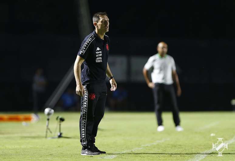 Diego Siston comandou o Vasco nos dois primeiros jogos do Carioca 2021 –