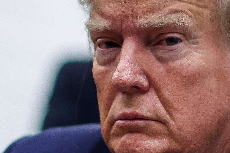 Após tarifa, brasileiros 'invadem' perfil de Trump com centenas de comentários: 'Deixe o Brasil em paz'