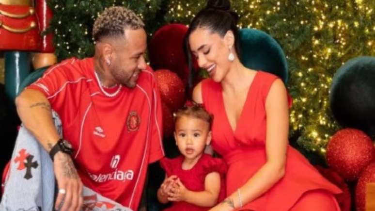 Neymar e Bruna Biancardi com a filha Mavie