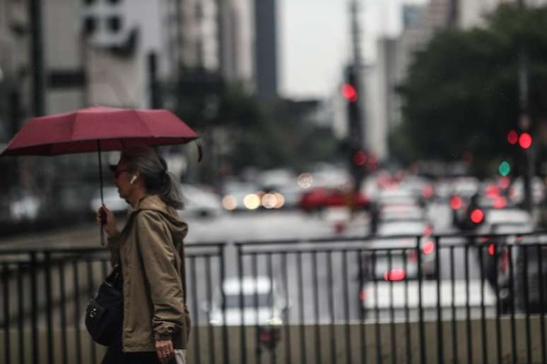 Temporais típicos desta época devem dar trégua nos próximos dias