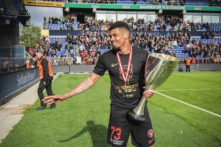 O zagueiro Juninho, do Midtjylland. 