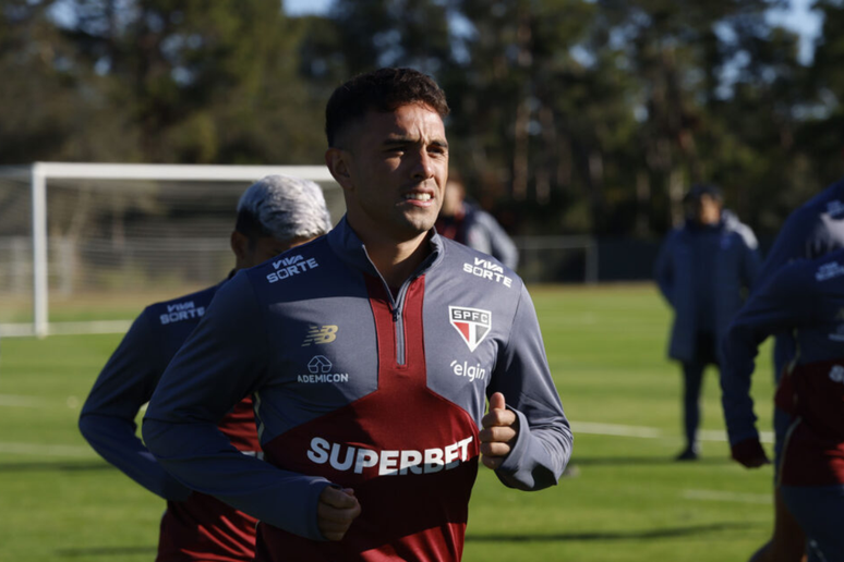 Enzo Díaz no treino do São Paulo em 2025 