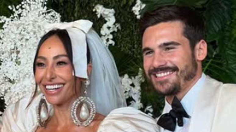 Casamento de Sabrina Sato e Nicolas Prattes seguiu tradição; diz apresentadora