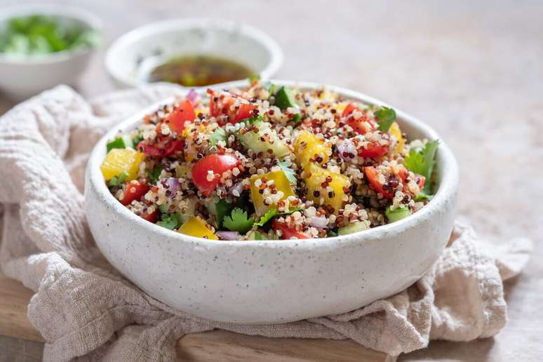 Salada de quinoa