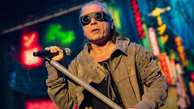 Bruce Dickinson em show do Iron Maiden -