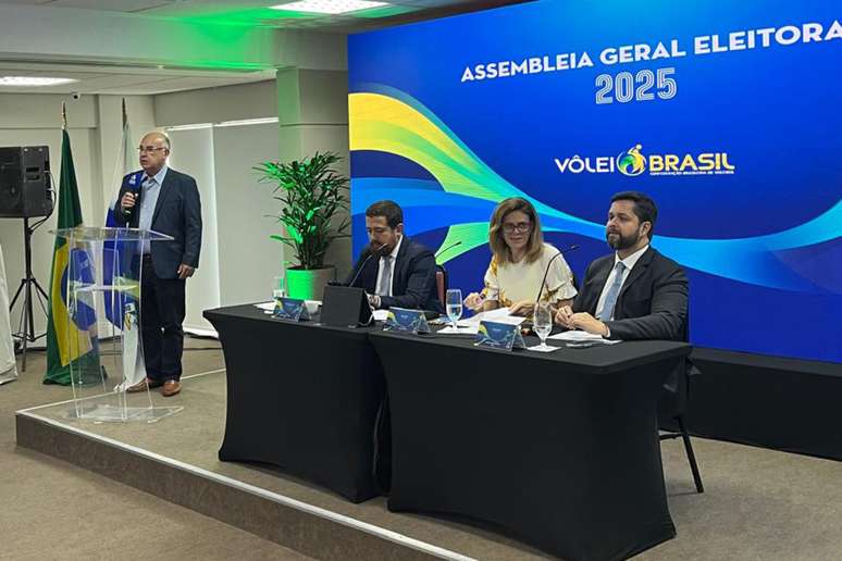 Radamés Lattari é reeleito presidente da CBV