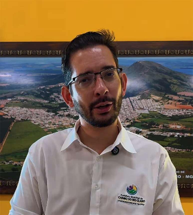 O prefeito Filipe Carielo, de Carmo do Rio Claro: "Se quer deixar seu filho ouvir funk, ouça na sua casa"