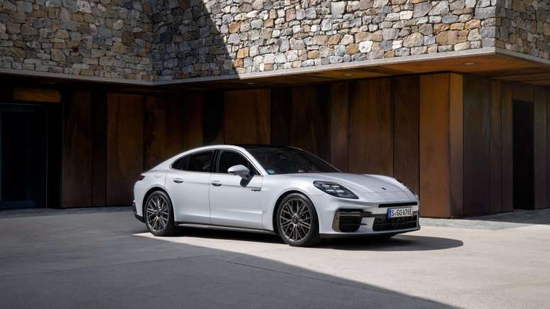 Novo Porsche Panamera Turbo S E-Hybrid