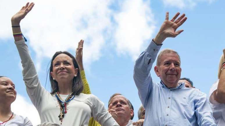 Líder da oposição, María Corina Machado, vive na clandestinidade desde as eleições de julho passado e Edmundo González, candidato de oposição à Presidência, pediu asilo político à Espanha