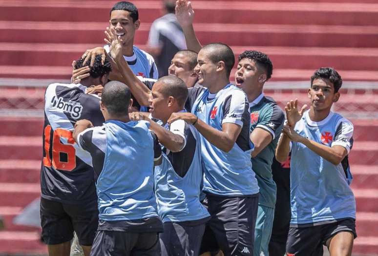 Vasco melewati Ceará dengan kemenangan 3-2 di Sao Paulo -